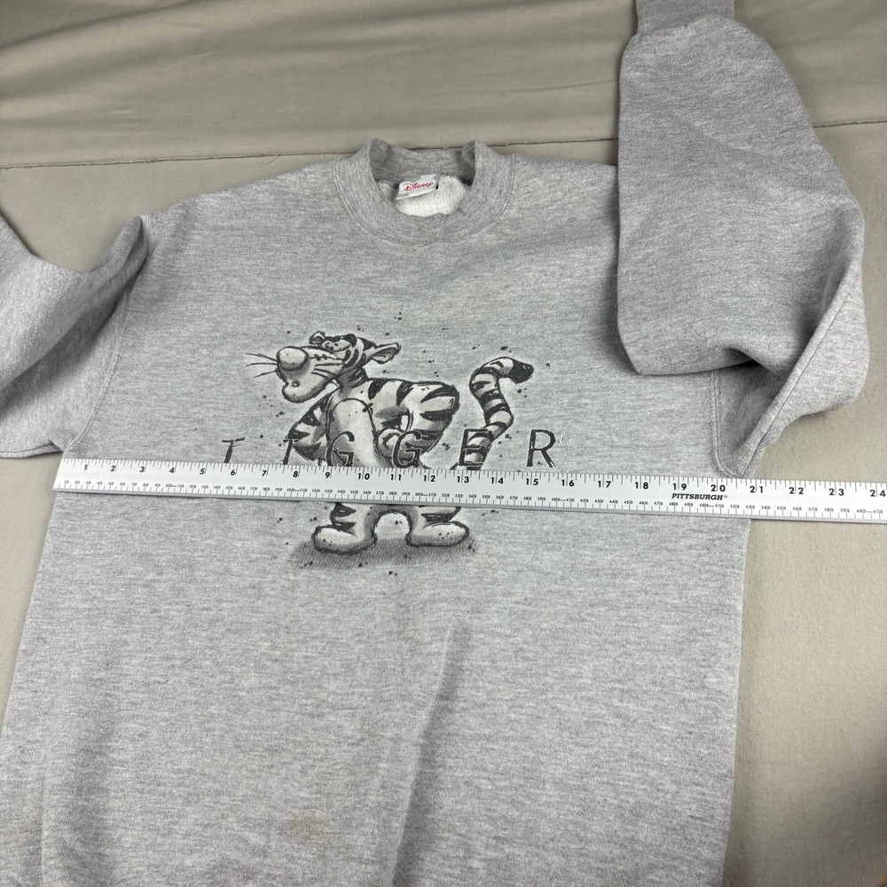 Vintage Disney Store Tigger Sweatshirt Gray Winnie the Pooh Pullover Mens Medium - Picture 5 of 6